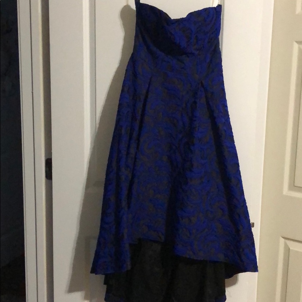 Gorgeous dress!